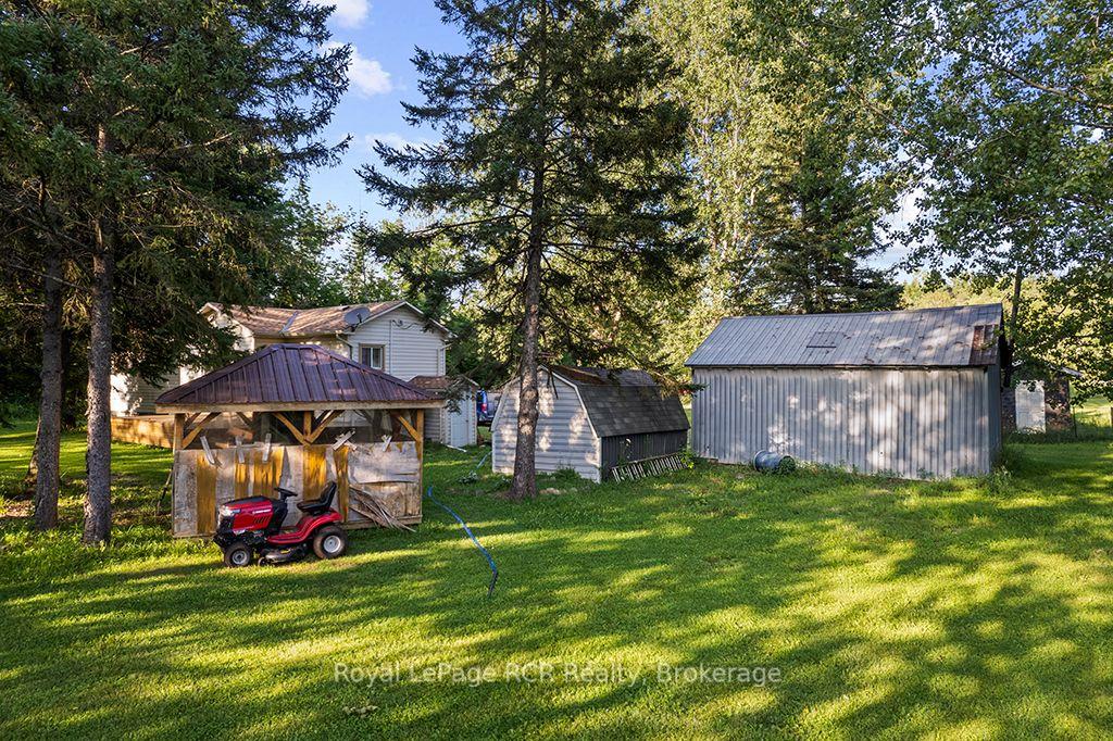 Photo 27 of 495376 Veterans Road S, Chatsworth — HOMEH