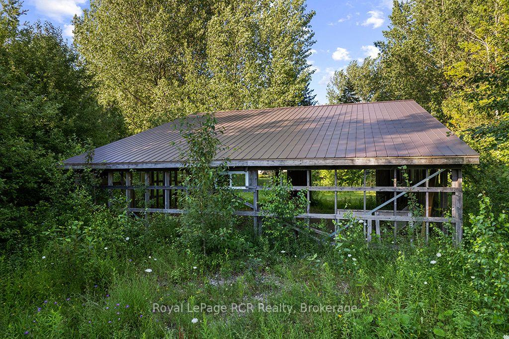 Photo 33 of 495376 Veterans Road S, Chatsworth — HOMEH