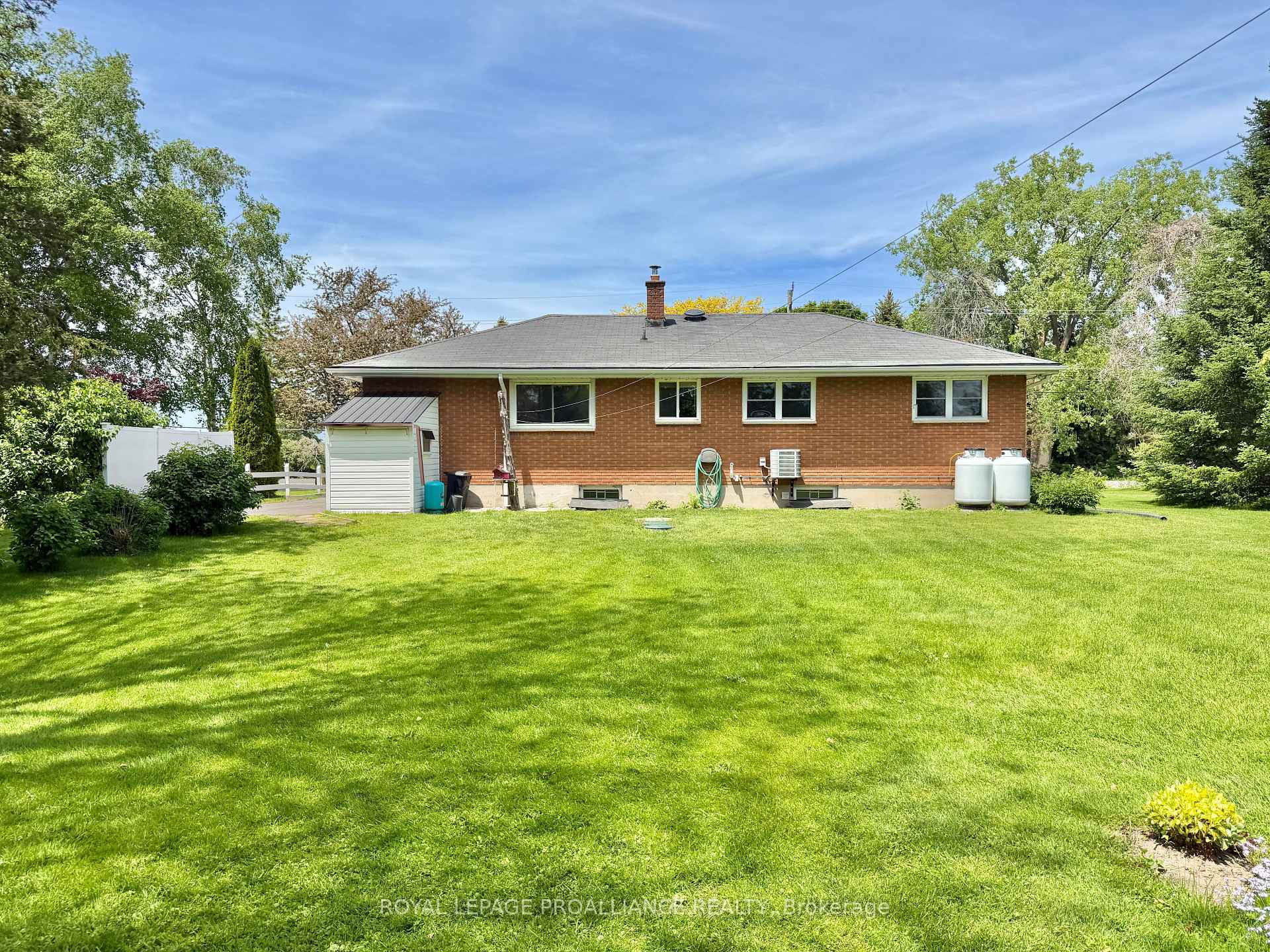 Photo 2 of 471 County Road 3, Prince Edward County, Ameliasburg Ward — HOMEH