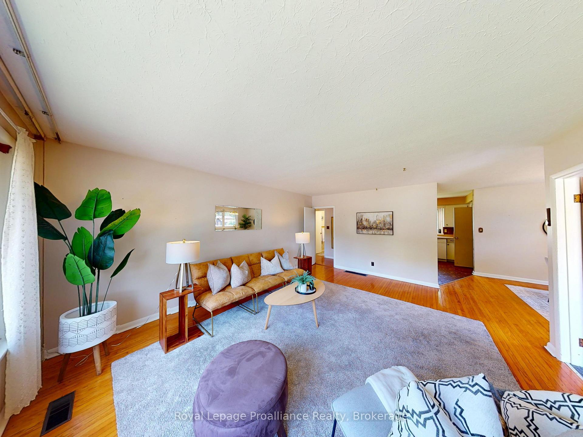 Photo 11 of 471 County Road 3, Prince Edward County, Ameliasburg Ward — HOMEH