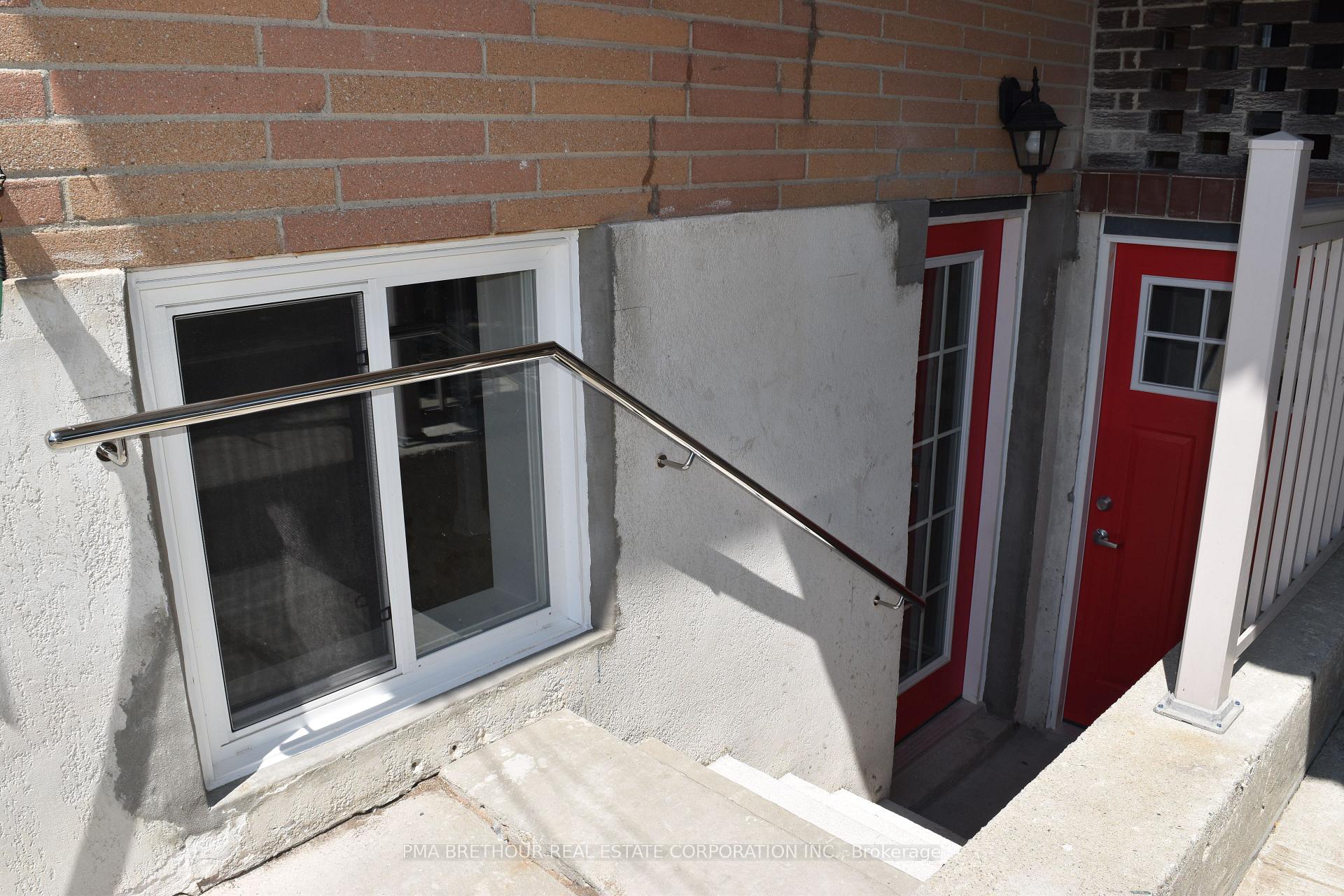 Photo 8 of 67 Cartwright Avenue, North York, Yorkdale-Glen Park — HOMEH