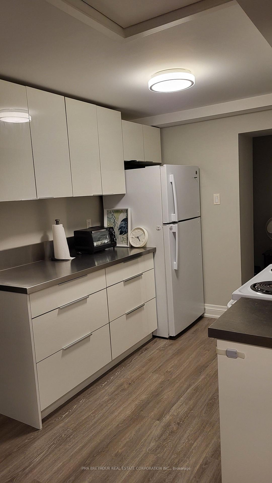Photo 2 of 67 Cartwright Avenue, North York, Yorkdale-Glen Park — HOMEH