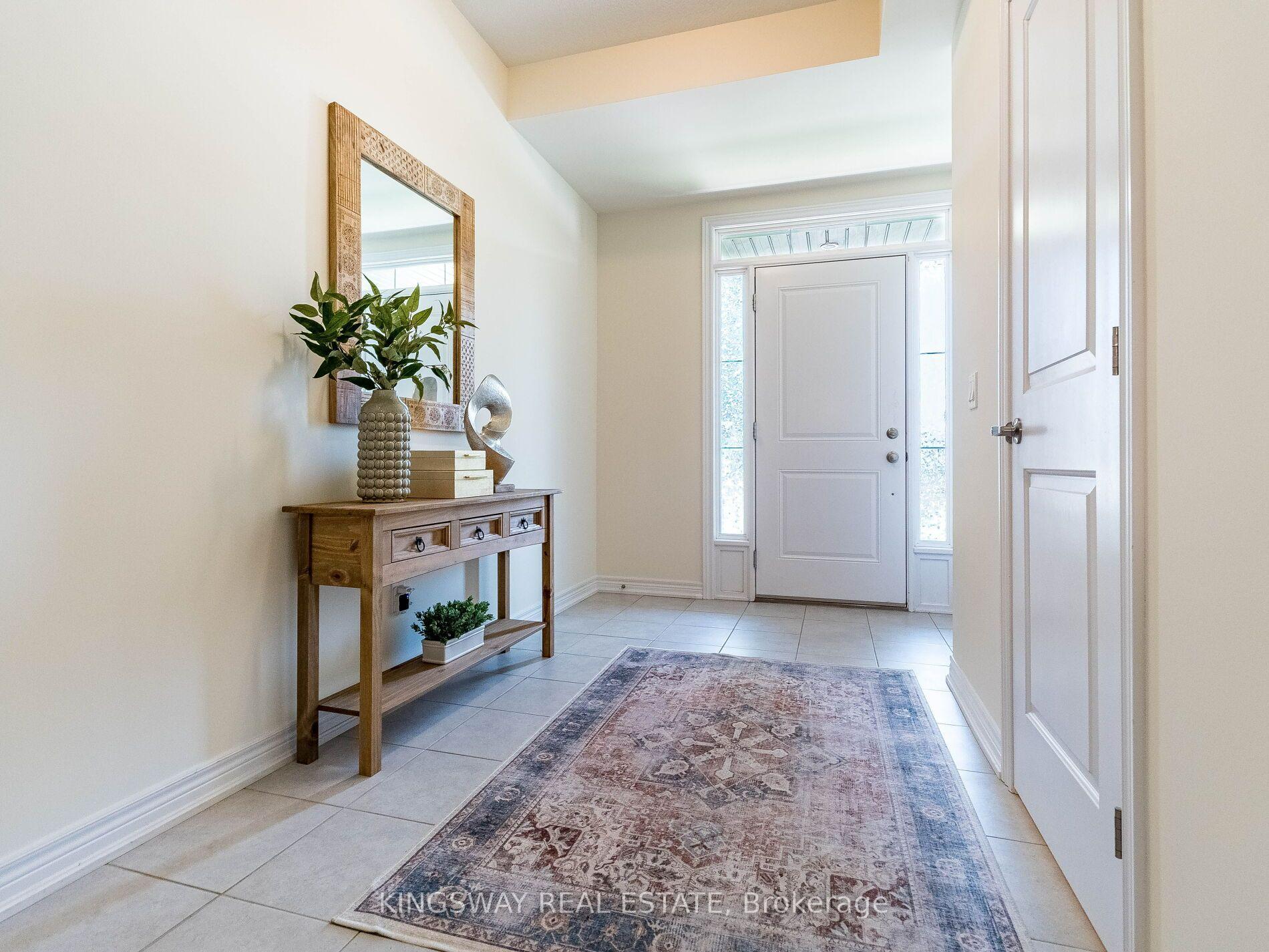 Photo 3 of 279 Skinner Road N, Hamilton, Waterdown — HOMEH