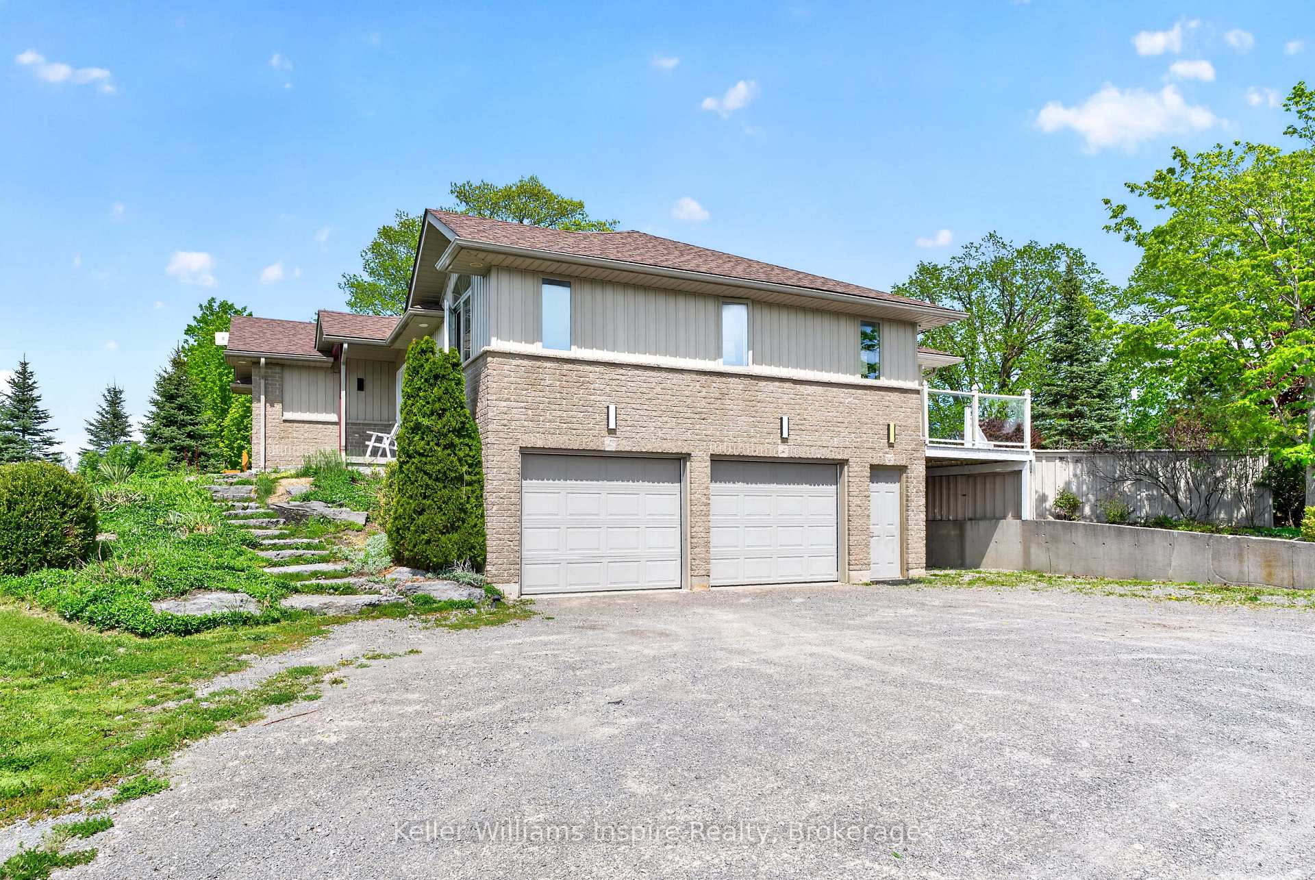 Photo 5 of 849 Oak Lake Road, Quinte West, Sidney Ward — HOMEH
