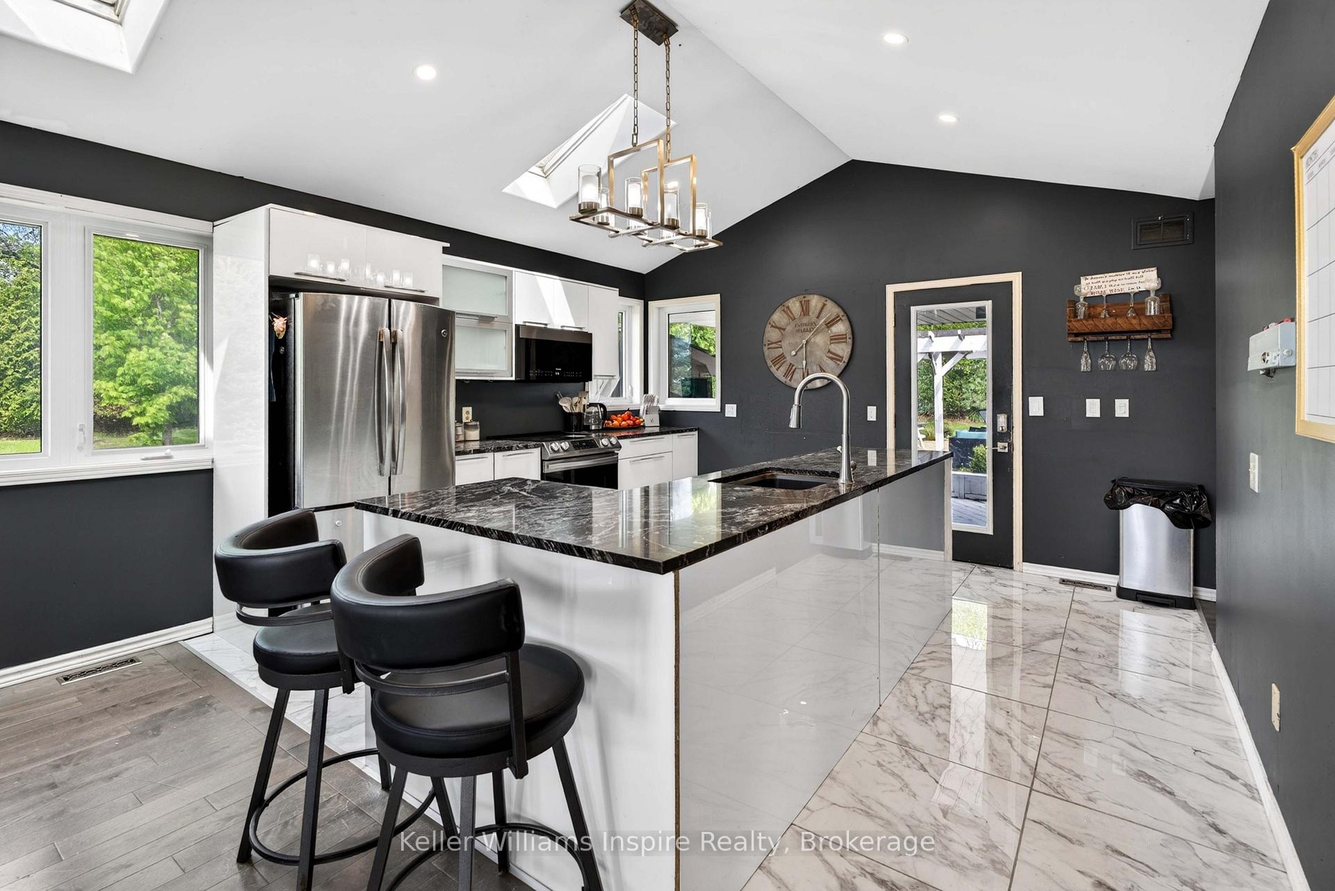 Photo 9 of 849 Oak Lake Road, Quinte West, Sidney Ward — HOMEH