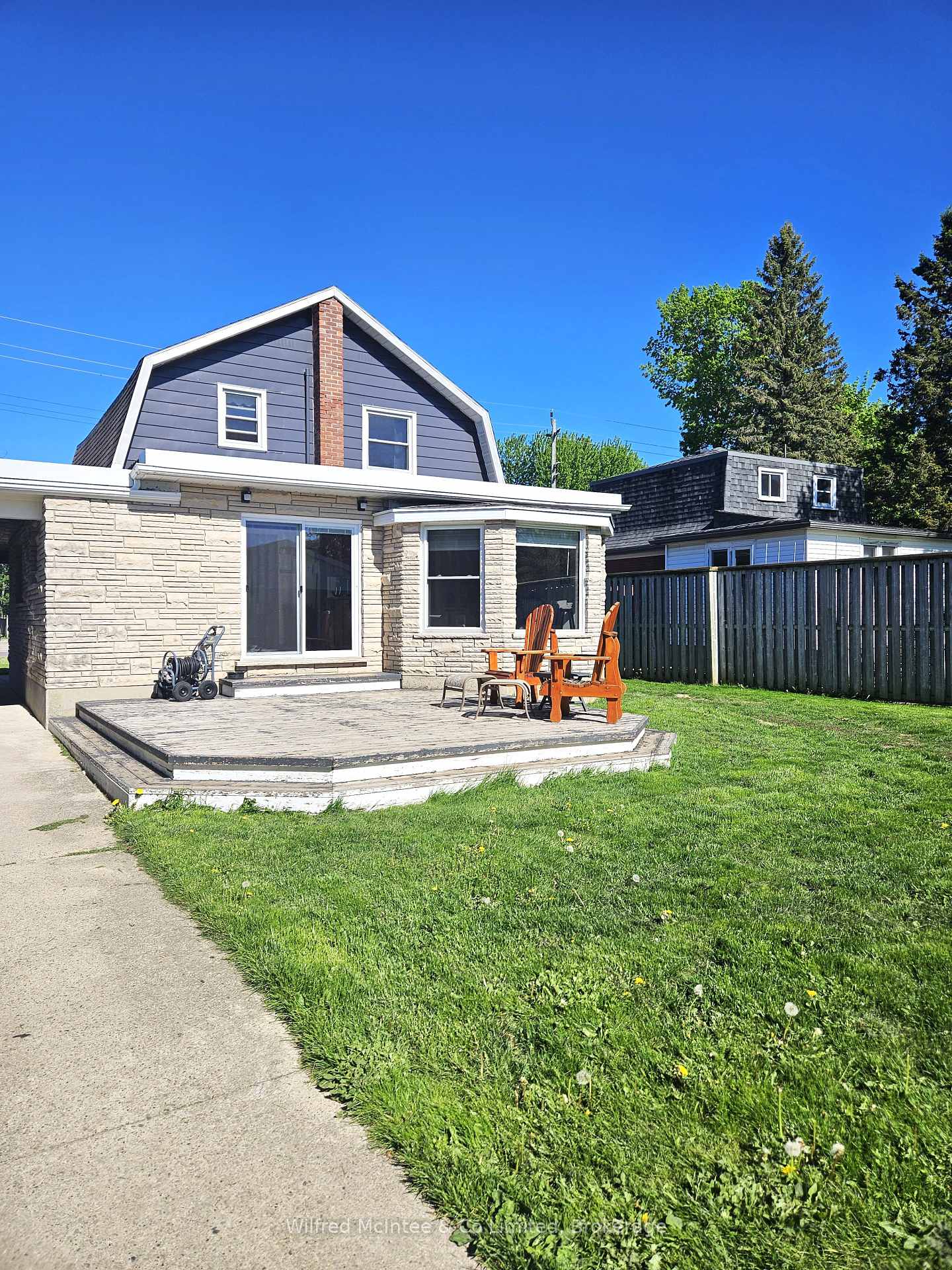 Photo 2 of 958 6TH Avenue W, Owen Sound — HOMEH