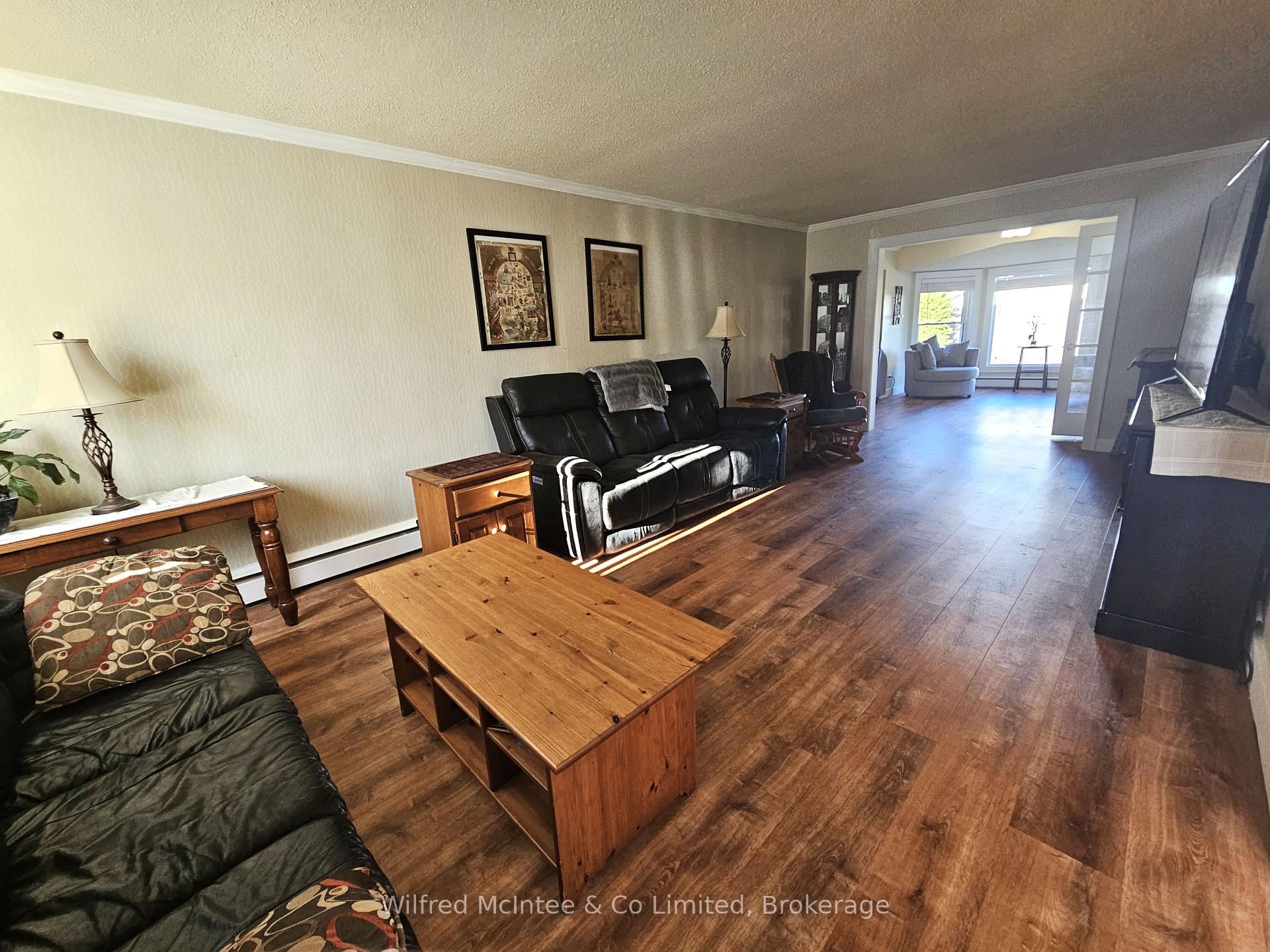 Photo 5 of 958 6TH Avenue W, Owen Sound — HOMEH