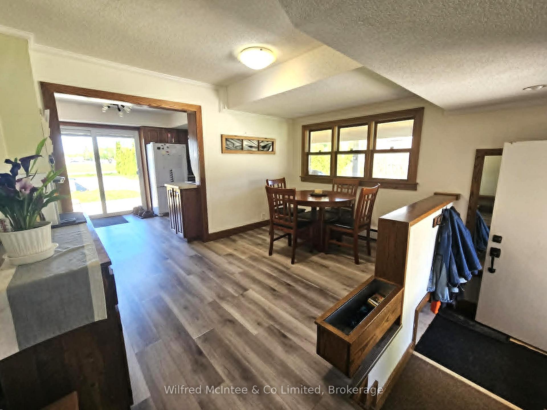 Photo 6 of 958 6TH Avenue W, Owen Sound — HOMEH