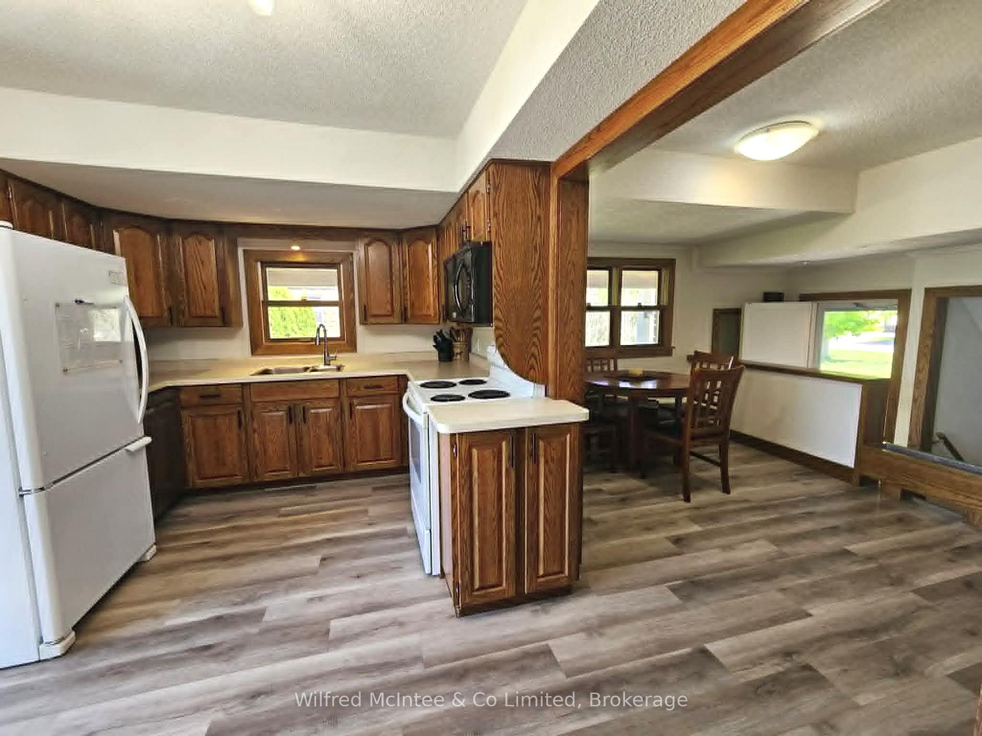 Photo 7 of 958 6TH Avenue W, Owen Sound — HOMEH