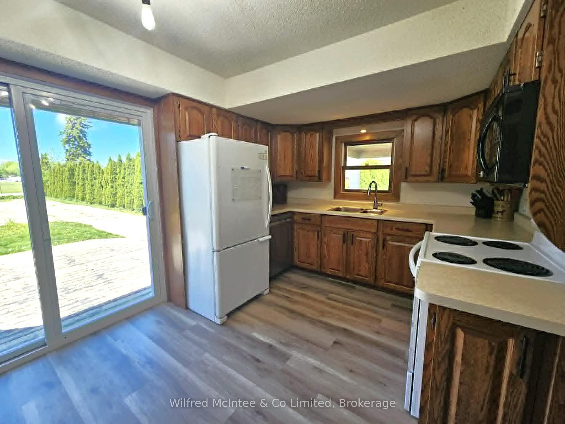 Photo 8 of 958 6TH Avenue W, Owen Sound — HOMEH