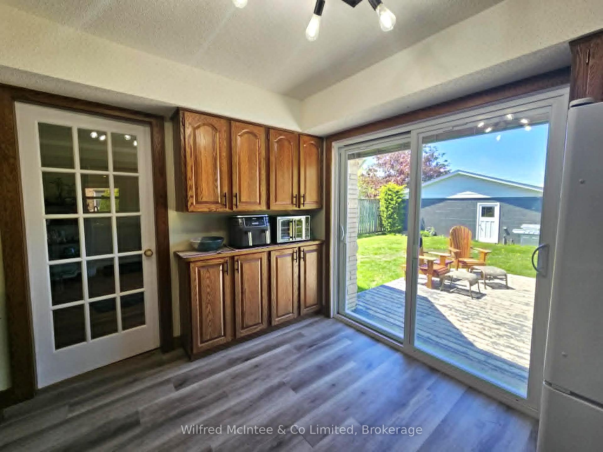 Photo 9 of 958 6TH Avenue W, Owen Sound — HOMEH