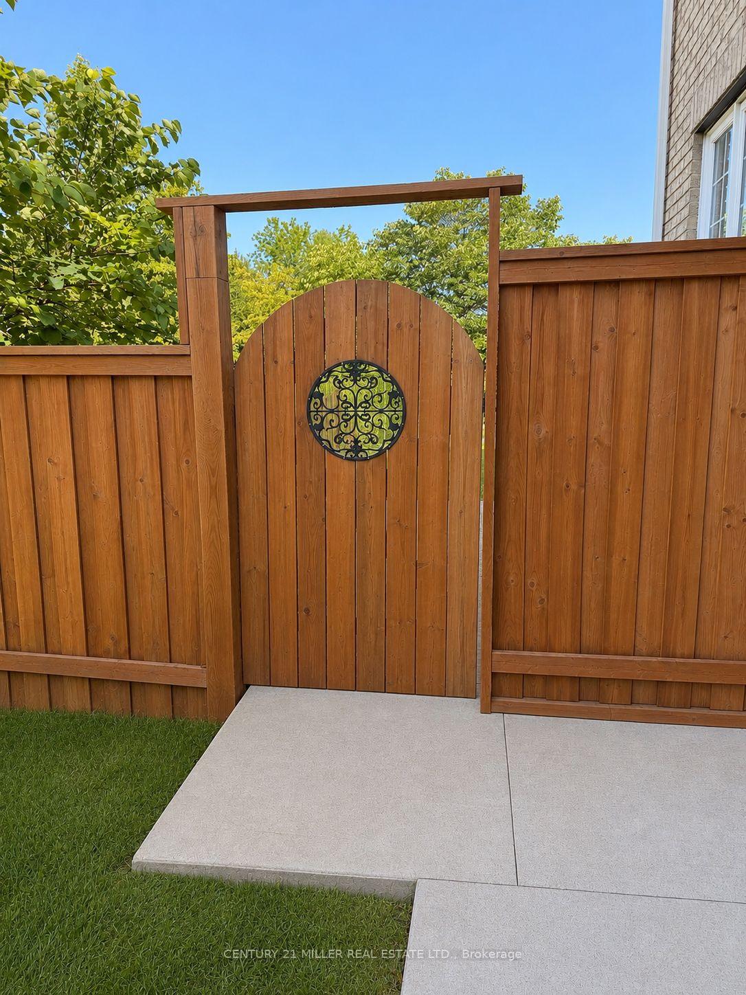 Photo 4 of 5214 Preservation Circle, Mississauga, Churchill Meadows — HOMEH