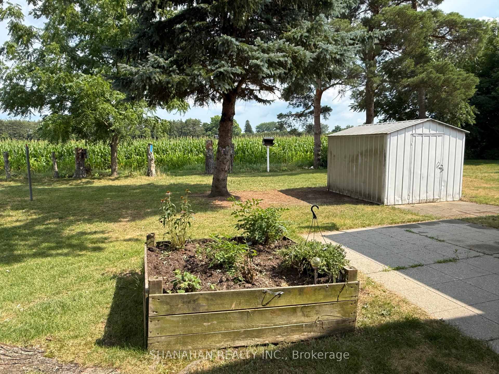 Photo 29 of 10 Velma Street, Strathroy-Caradoc, Rural Strathroy-Caradoc — HOMEH