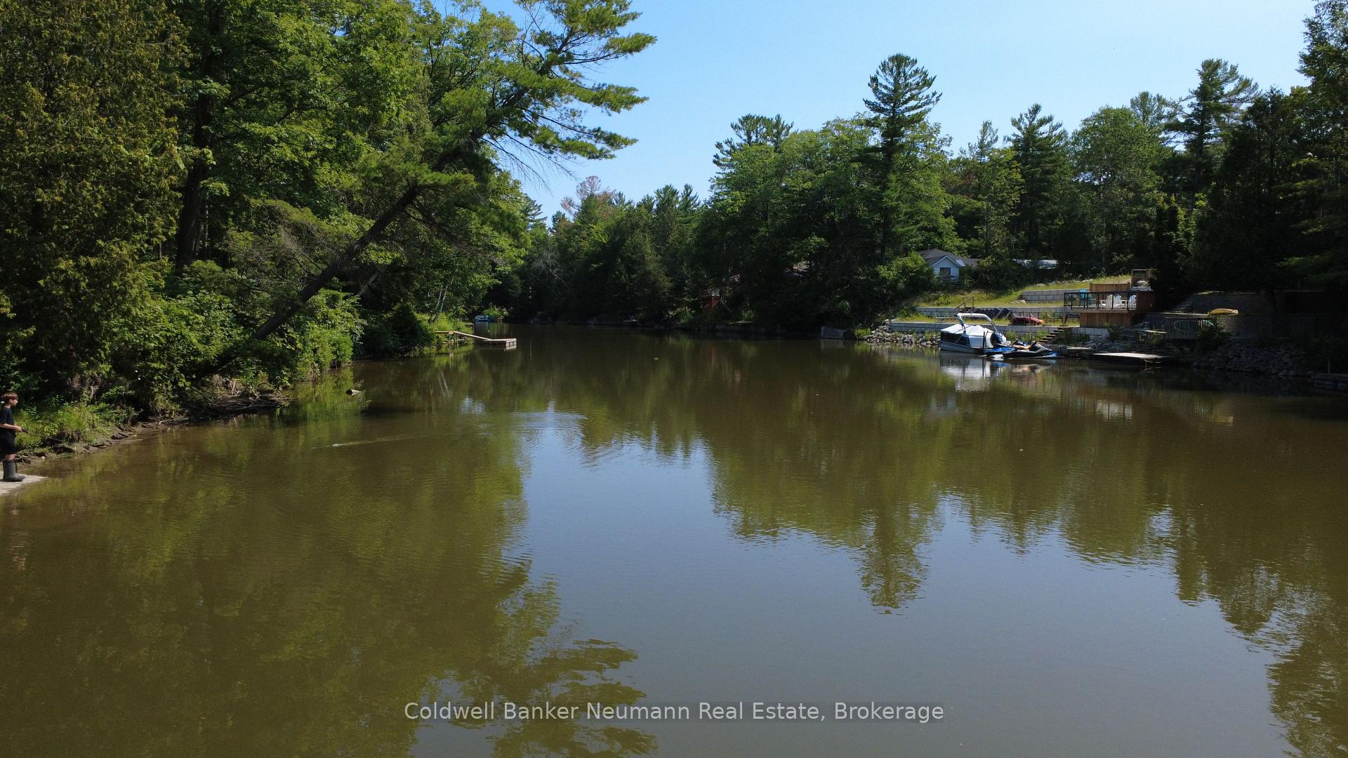 Photo 11 of 808 Oxbow Park Drive, Wasaga Beach — HOMEH