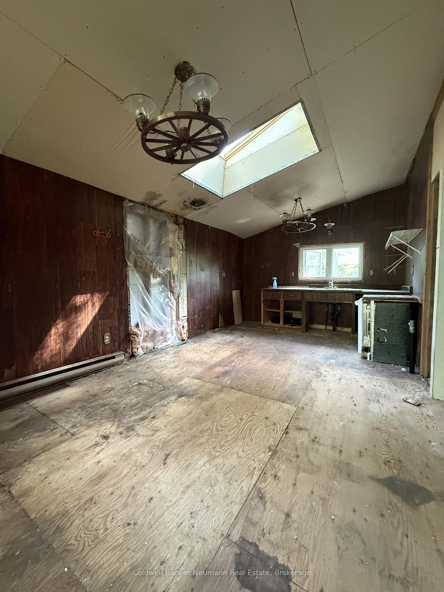 Photo 16 of 808 Oxbow Park Drive, Wasaga Beach — HOMEH
