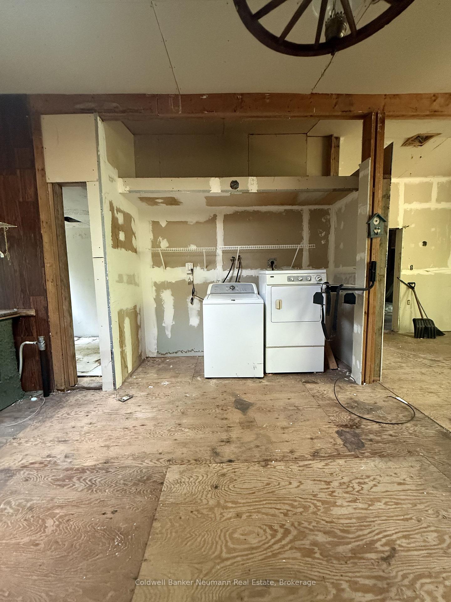 Photo 17 of 808 Oxbow Park Drive, Wasaga Beach — HOMEH