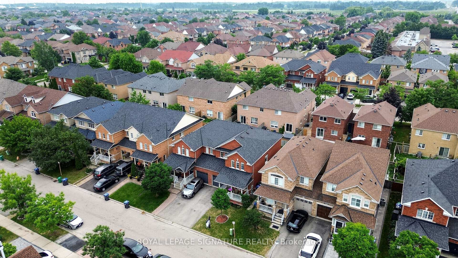 Photo 3 of 5910 Manzanillo Crescent, Mississauga, Churchill Meadows — HOMEH