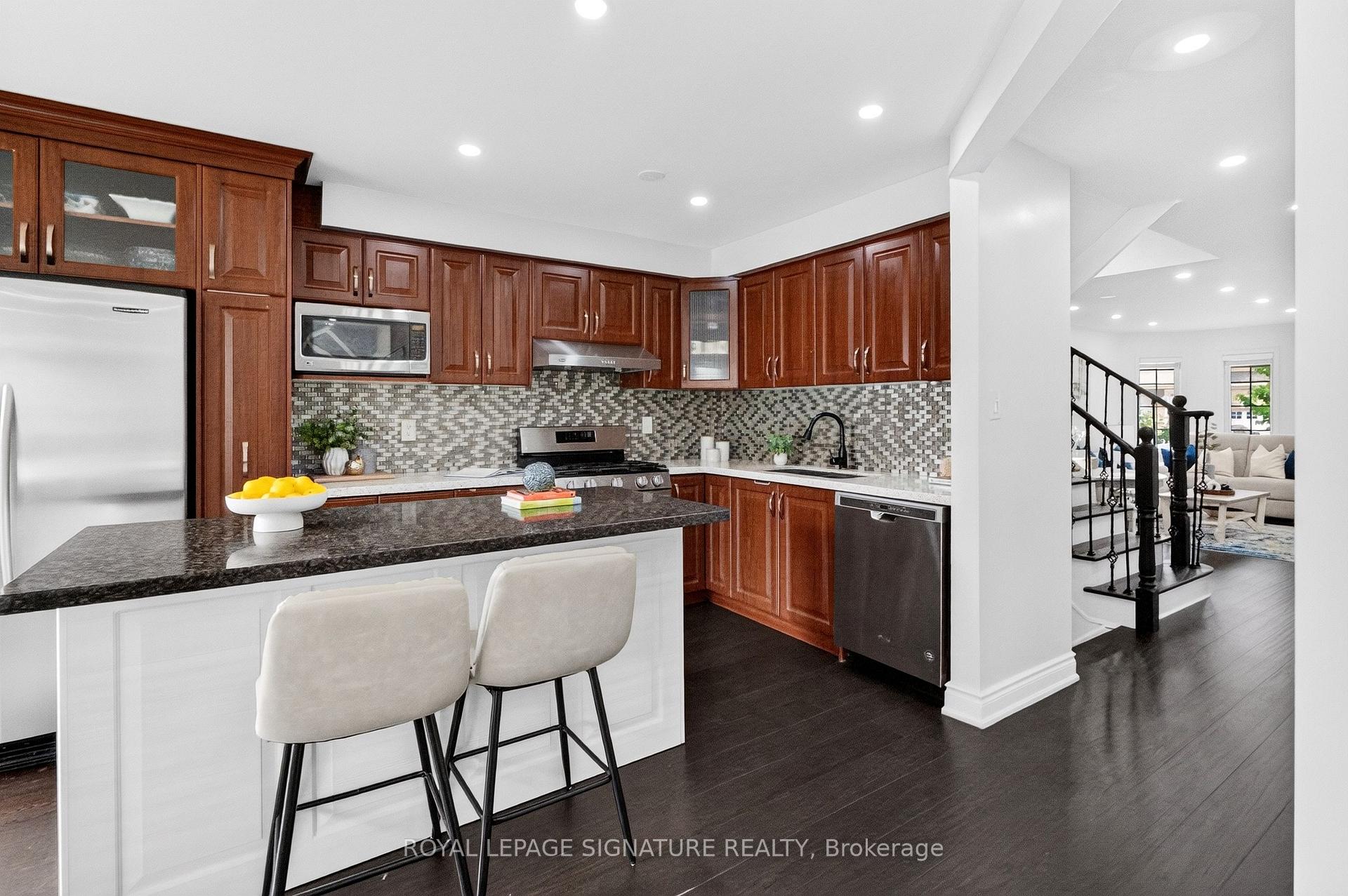 Photo 13 of 5910 Manzanillo Crescent, Mississauga, Churchill Meadows — HOMEH