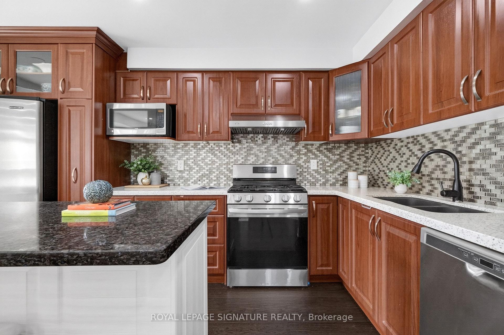 Photo 15 of 5910 Manzanillo Crescent, Mississauga, Churchill Meadows — HOMEH