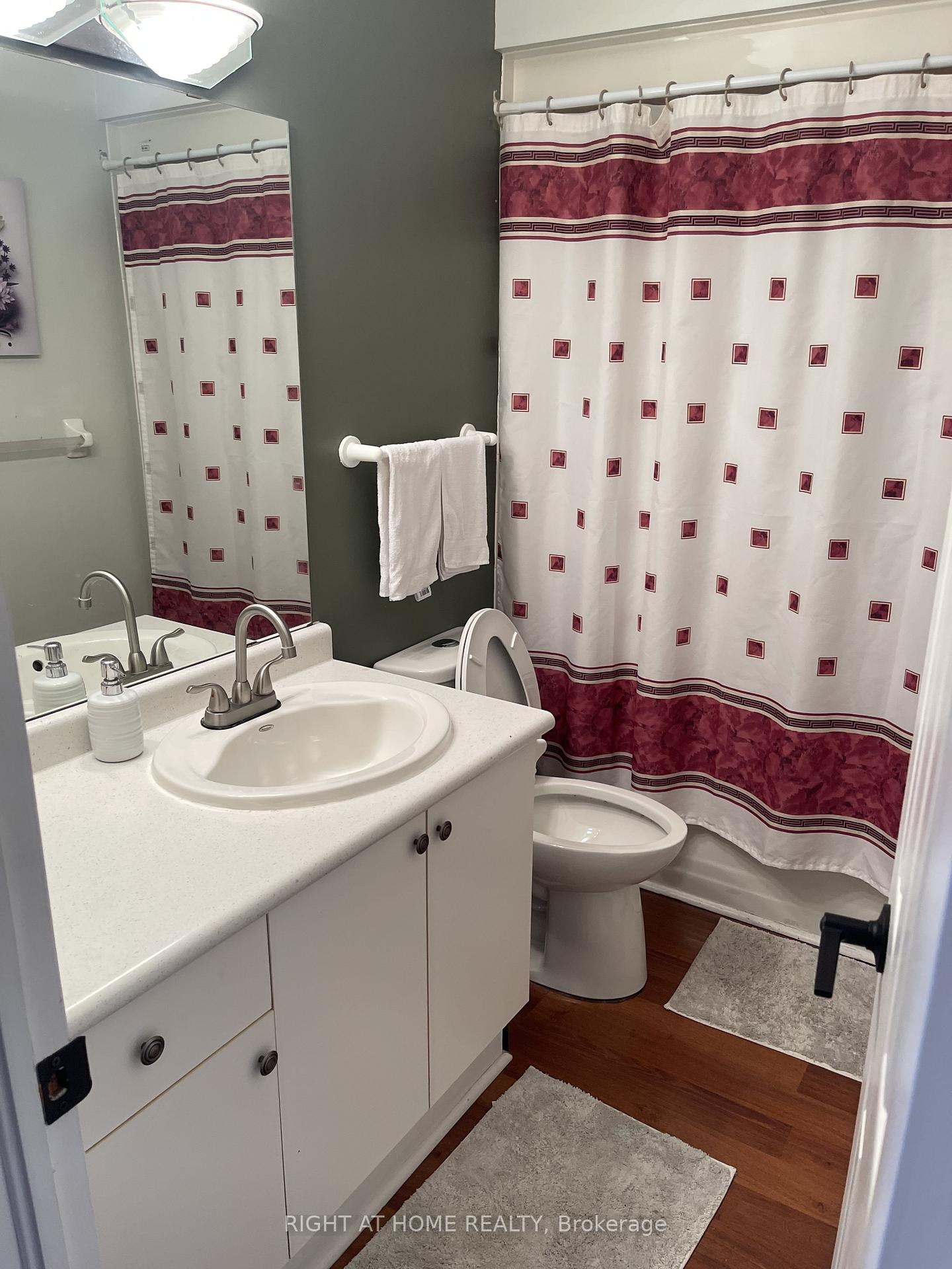 Photo 10 of Unit Room 1, 33 Phair Crescent, London, South J — HOMEH