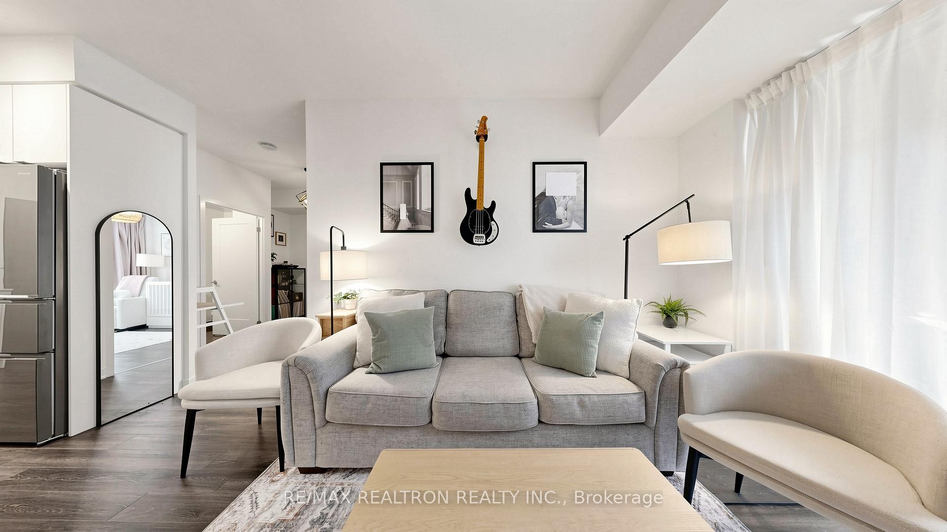 Photo 5 of Unit 216, 100 Eagle Rock Way, Vaughan, Rural Vaughan — HOMEH
