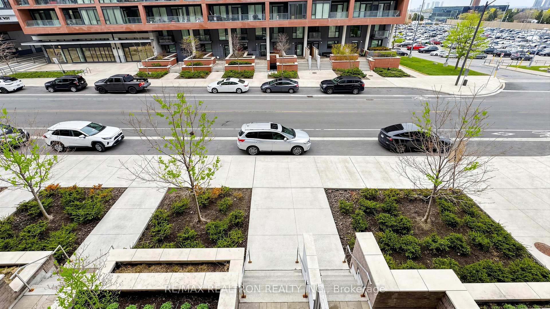 Photo 31 of Unit 216, 100 Eagle Rock Way, Vaughan, Rural Vaughan — HOMEH