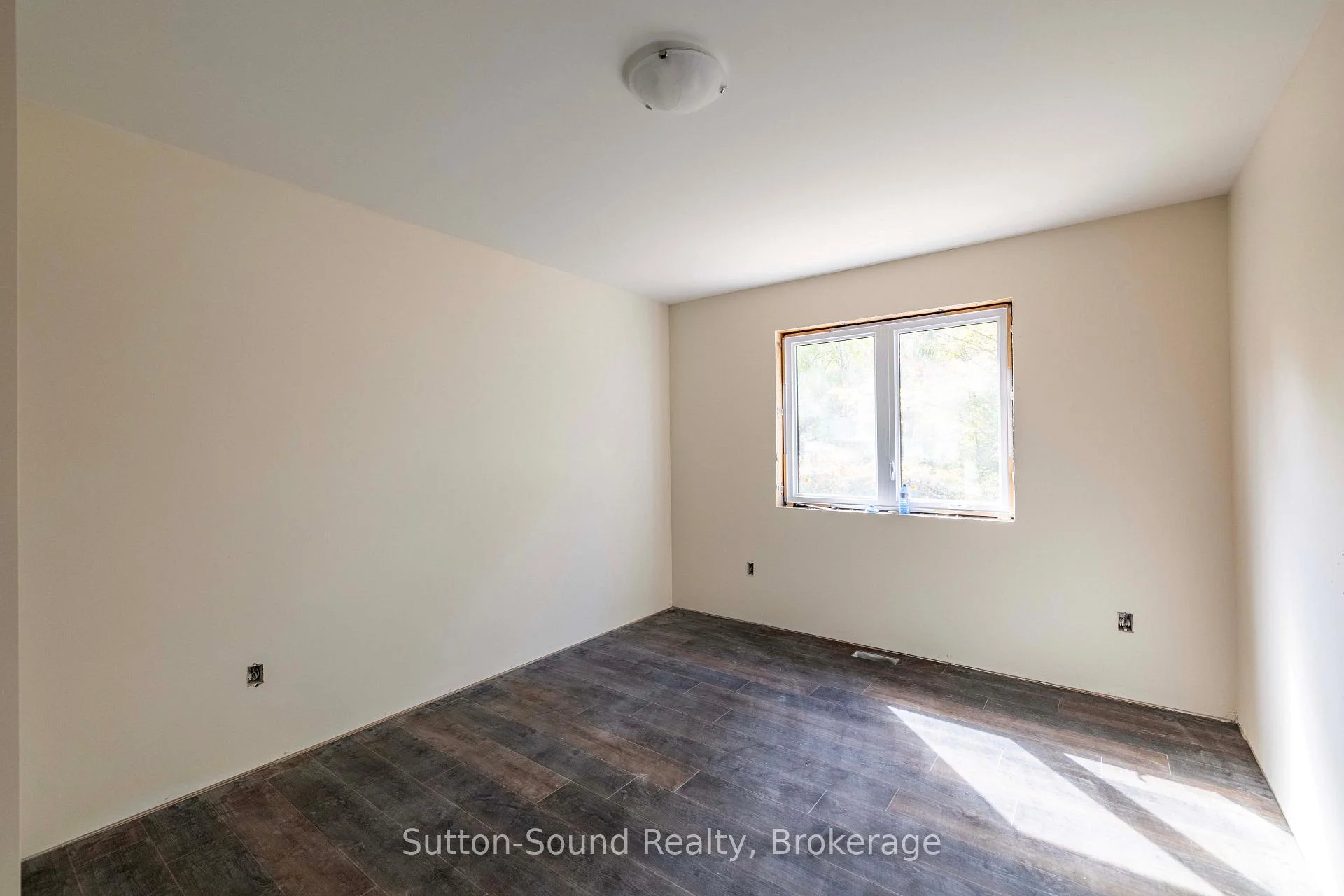 Photo 23 of 791 23rd Street W, Owen Sound — HOMEH