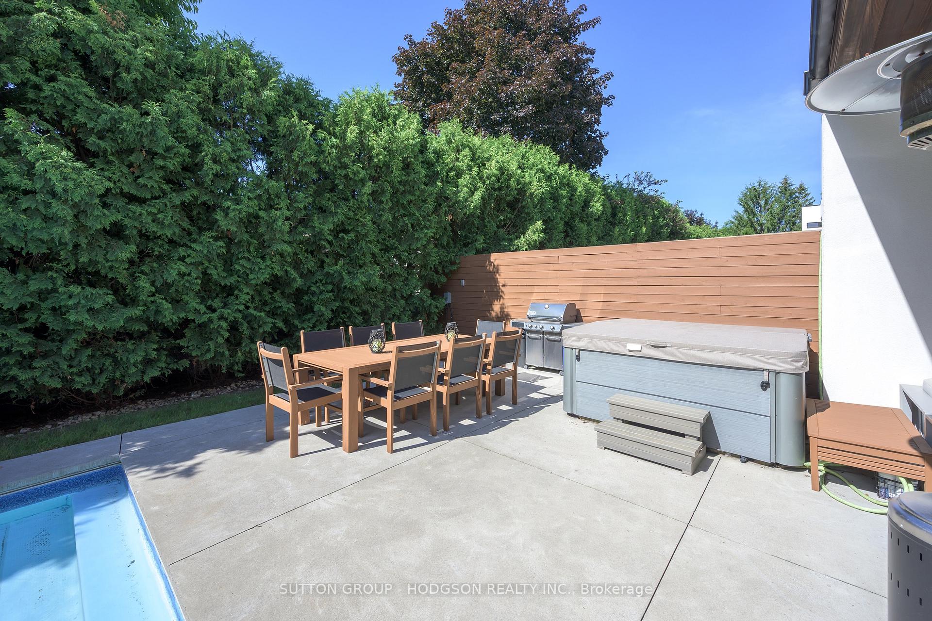 Photo 4 of Unit 3, 1452 Byron Baseline Road, London, South K — HOMEH