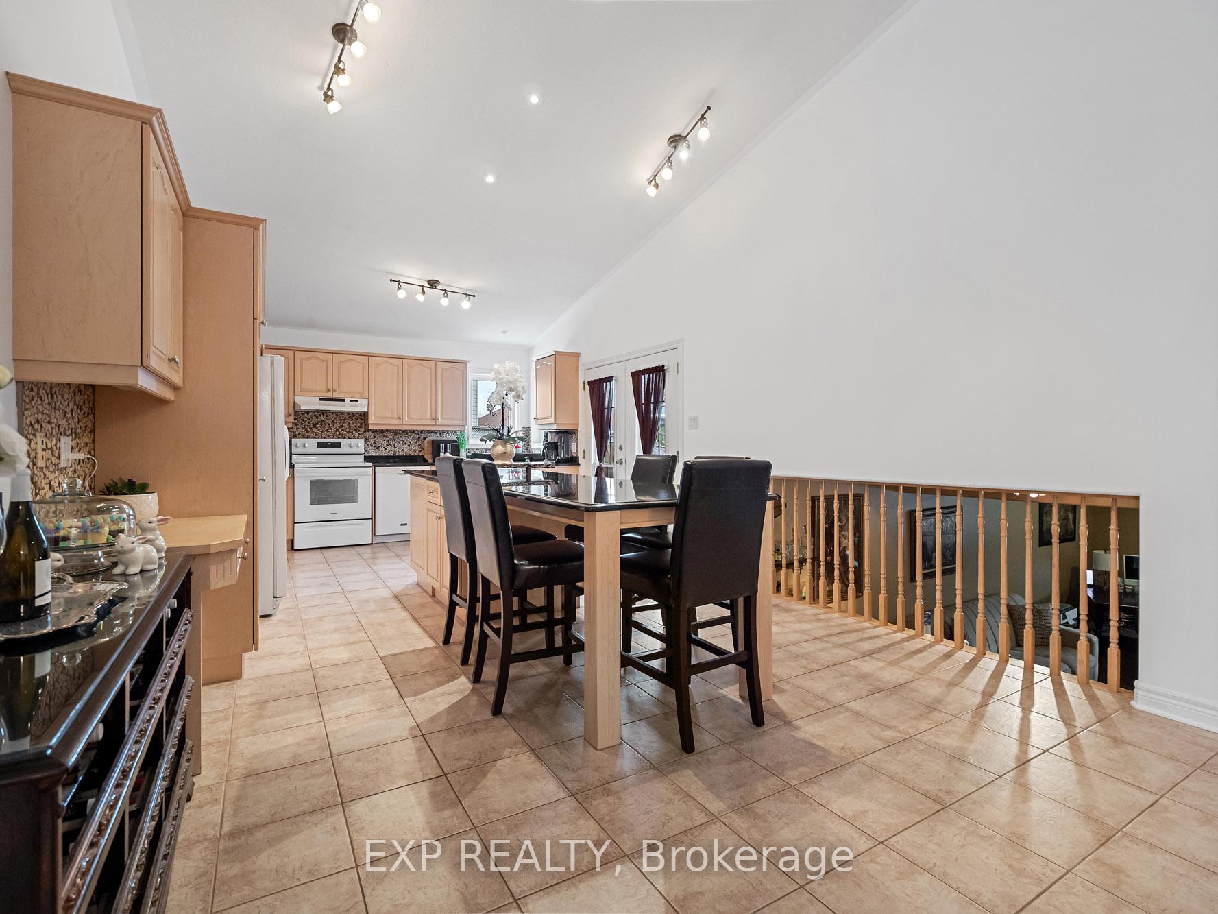 Photo 12 of 7090 Julie Drive, Niagara Falls, Forestview — HOMEH