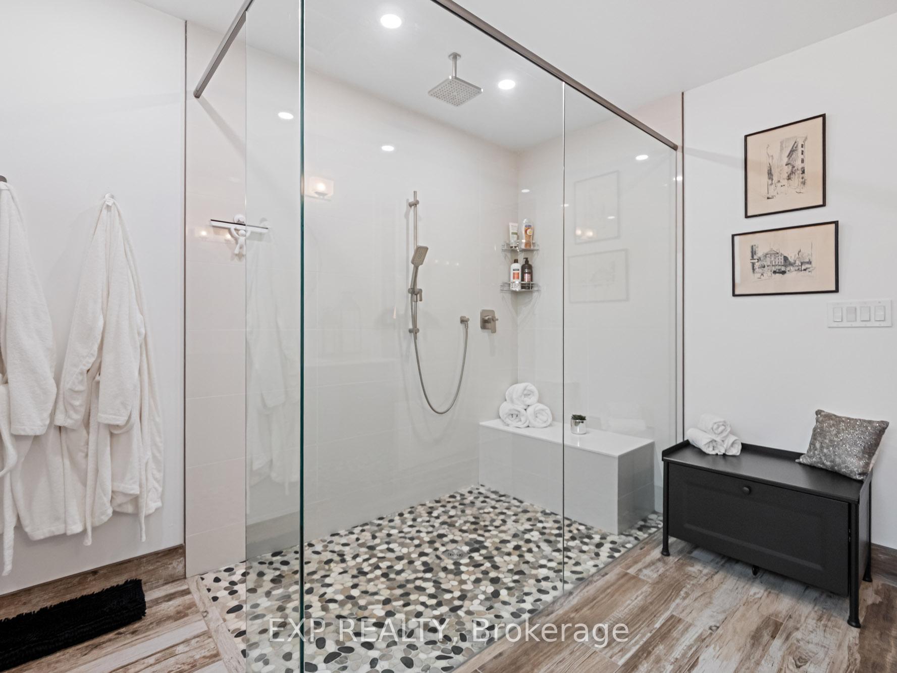 Photo 20 of 7090 Julie Drive, Niagara Falls, Forestview — HOMEH