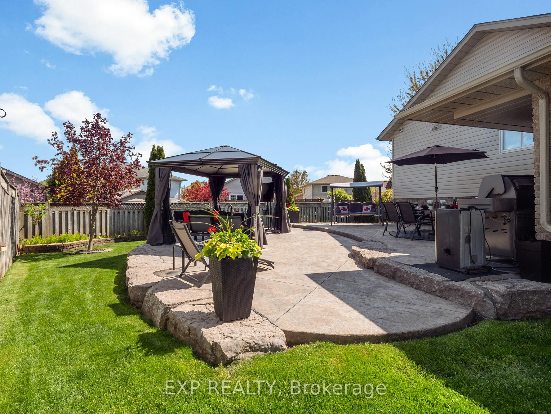Photo 31 of 7090 Julie Drive, Niagara Falls, Forestview — HOMEH