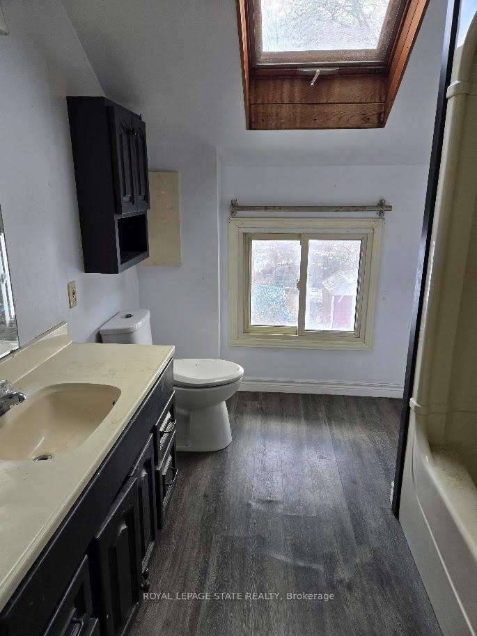 Photo 10 of 4340 Elgin Street, Niagara Falls, Downtown — HOMEH