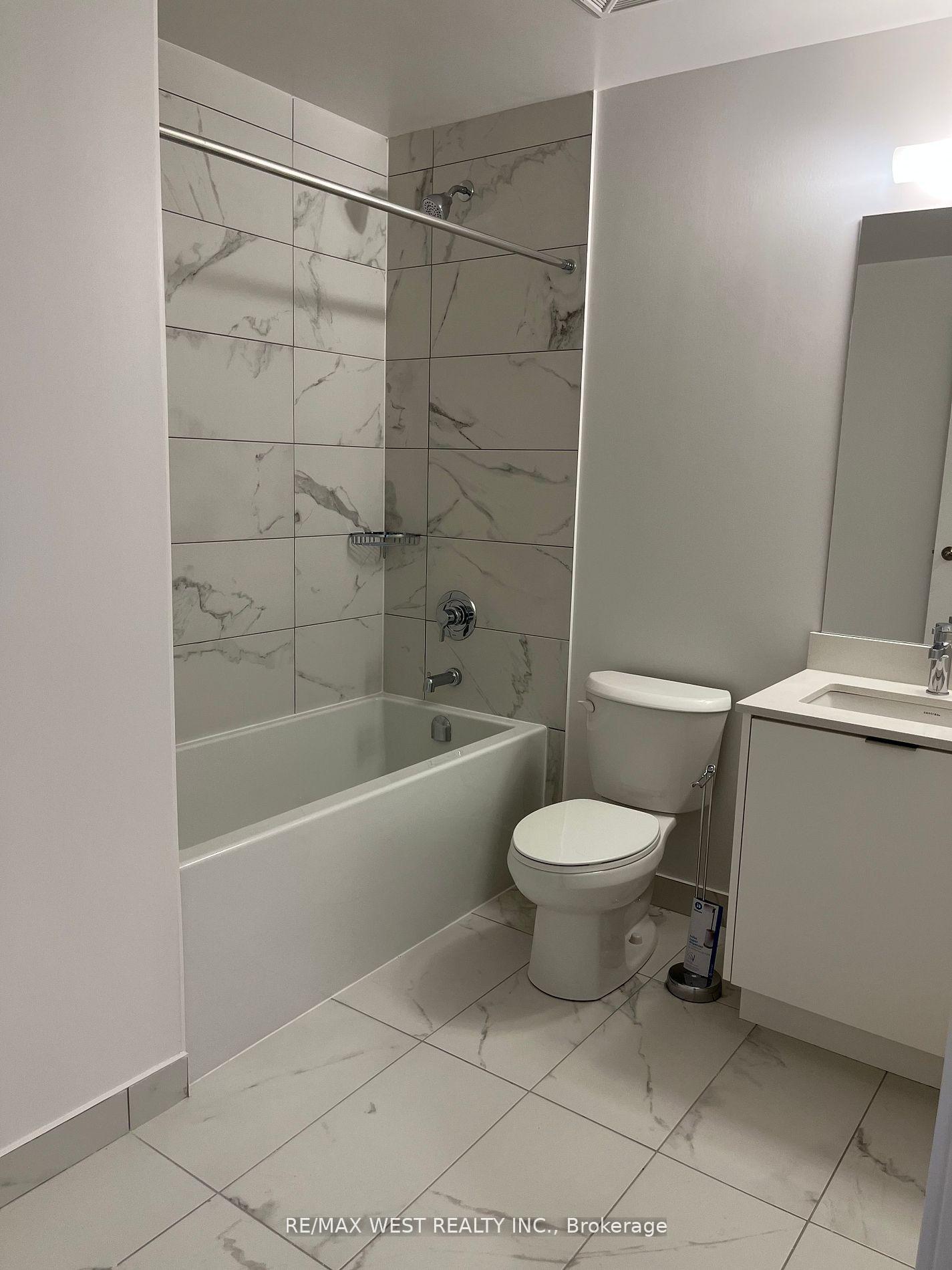Photo 7 of Unit 506W, 202 Burhamthorpe Road E, Mississauga, City Centre — HOMEH