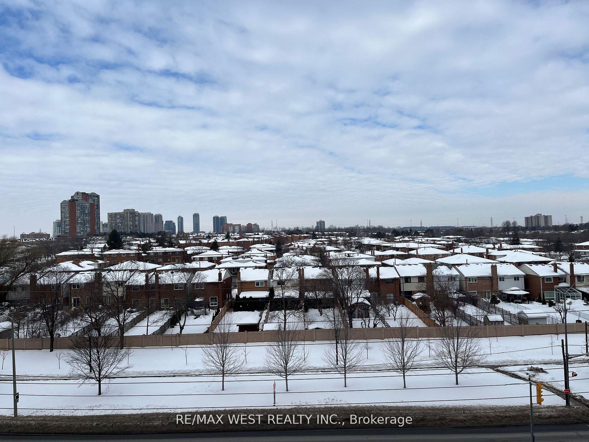 Photo 14 of Unit 506W, 202 Burhamthorpe Road E, Mississauga, City Centre — HOMEH