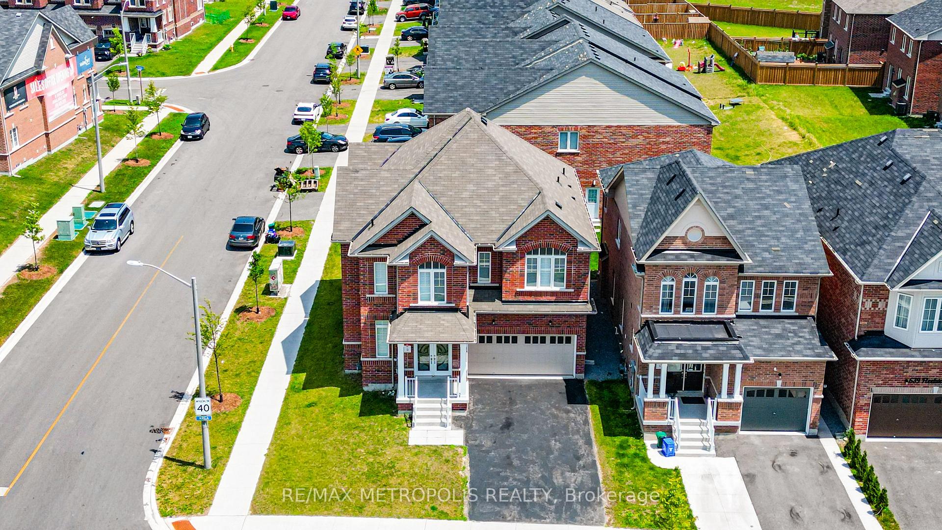Photo 1 of 647 Fleetwood Drive, Oshawa, Eastdale — HOMEH