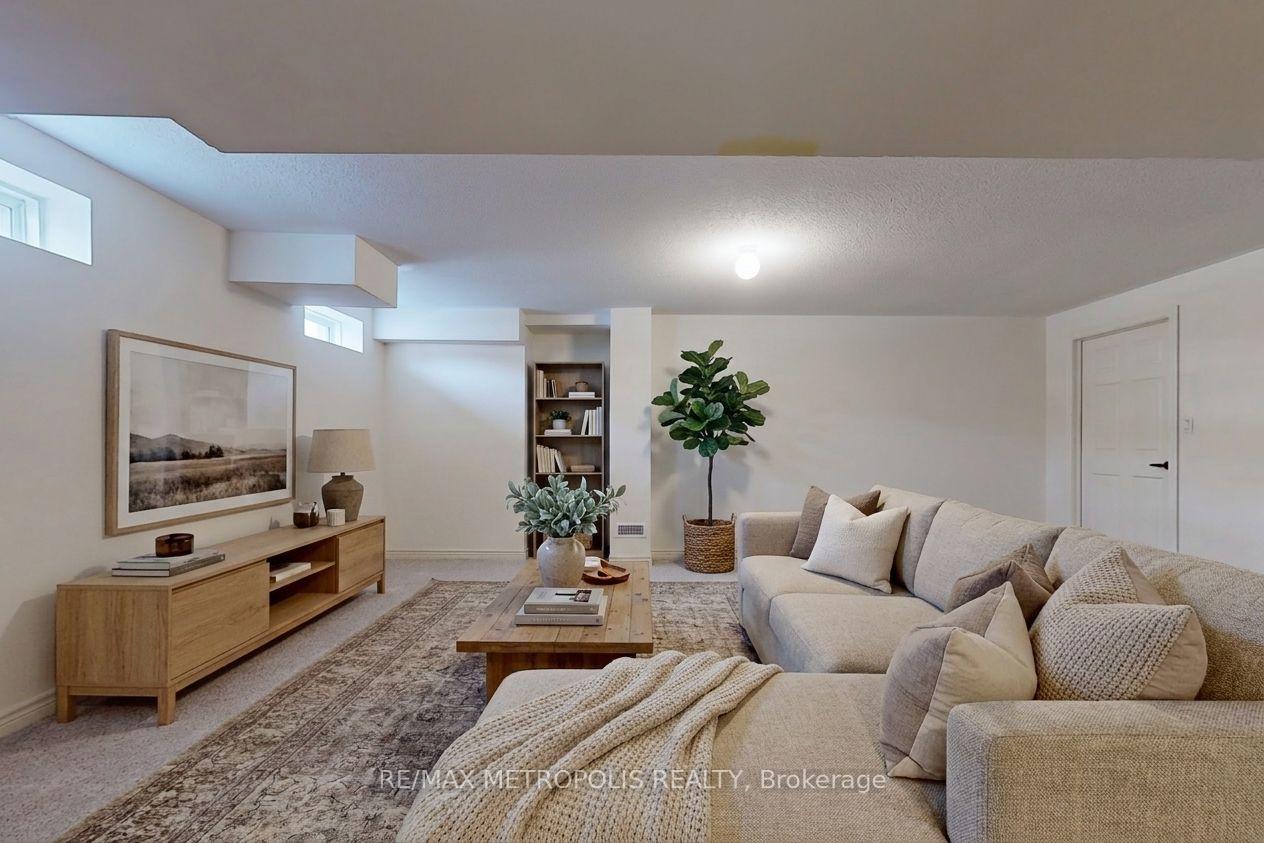 Photo 43 of 647 Fleetwood Drive, Oshawa, Eastdale — HOMEH