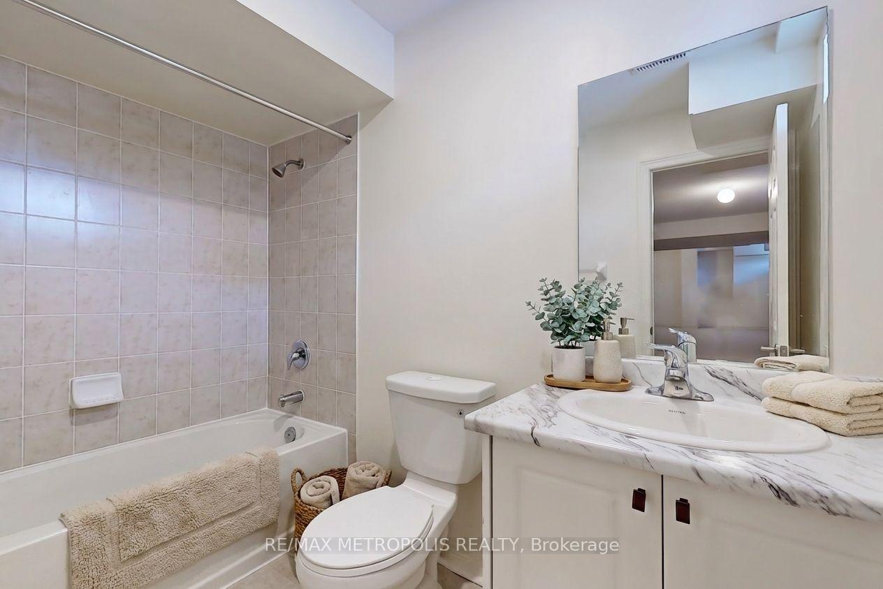 Photo 46 of 647 Fleetwood Drive, Oshawa, Eastdale — HOMEH
