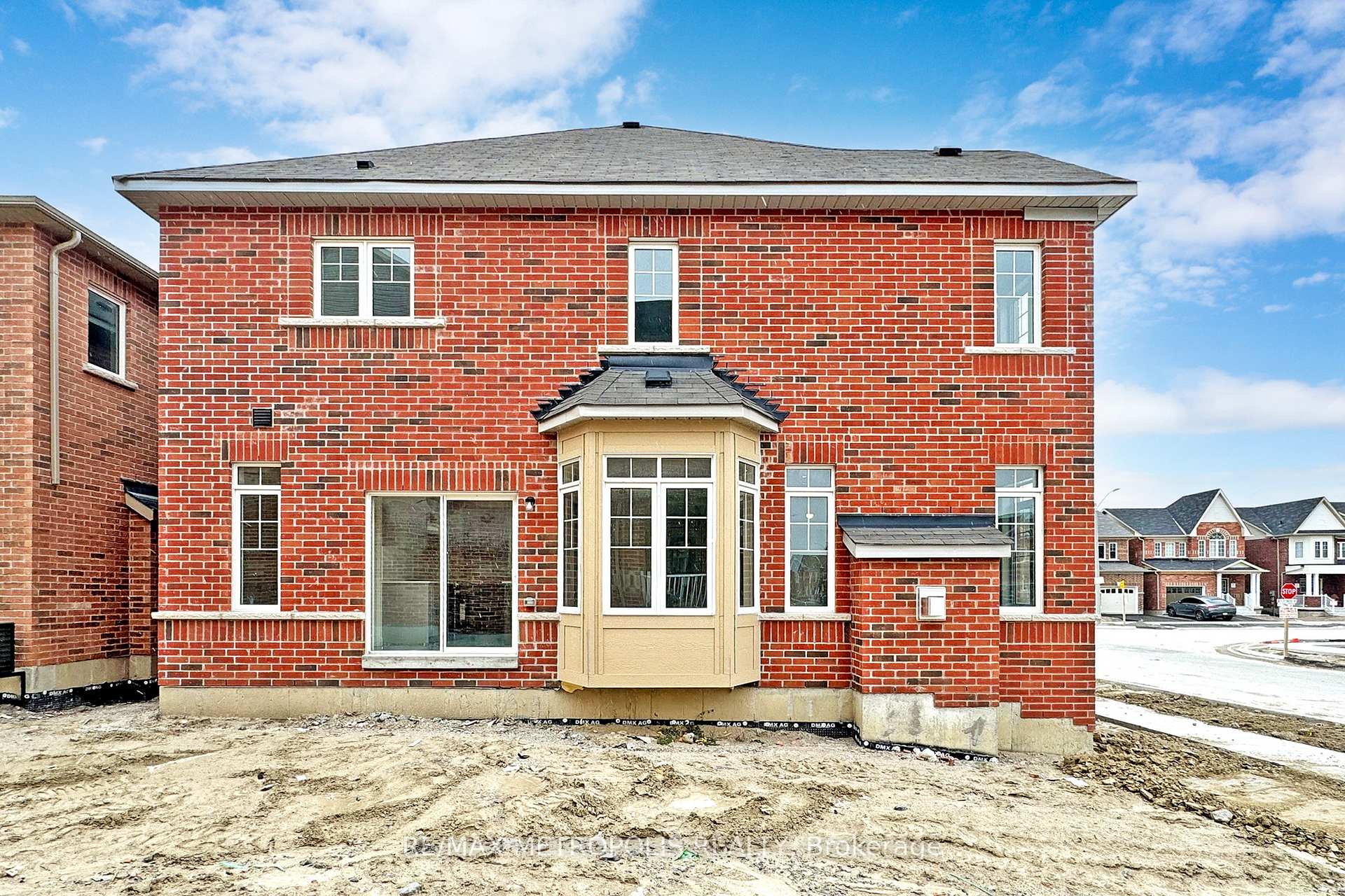 Photo 48 of 647 Fleetwood Drive, Oshawa, Eastdale — HOMEH