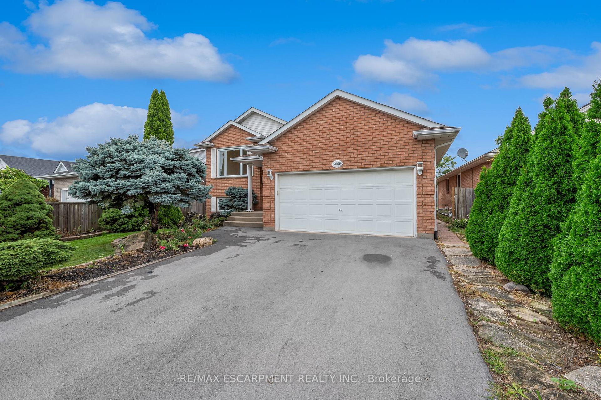 Photo 1 of Unit #Lower, 7669 Alpine Drive, Niagara Falls, Ascot — HOMEH