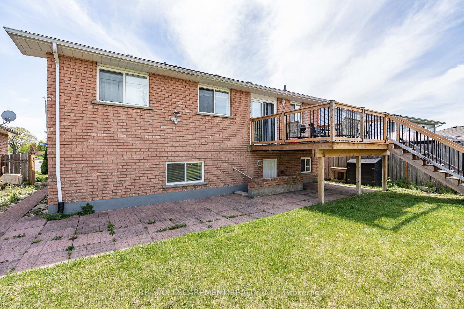 Photo 2 of Unit #Lower, 7669 Alpine Drive, Niagara Falls, Ascot — HOMEH