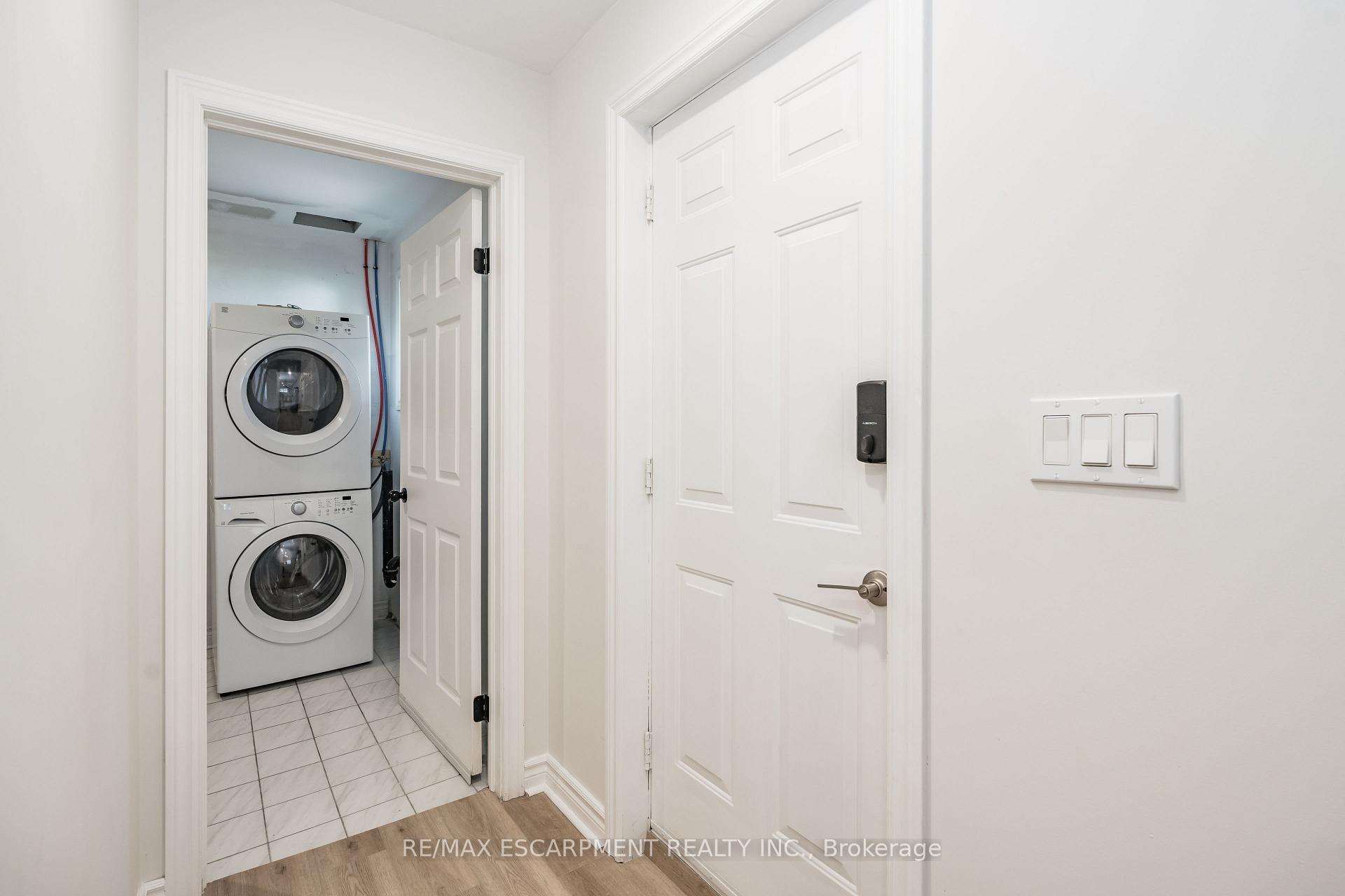 Photo 15 of Unit #Lower, 7669 Alpine Drive, Niagara Falls, Ascot — HOMEH