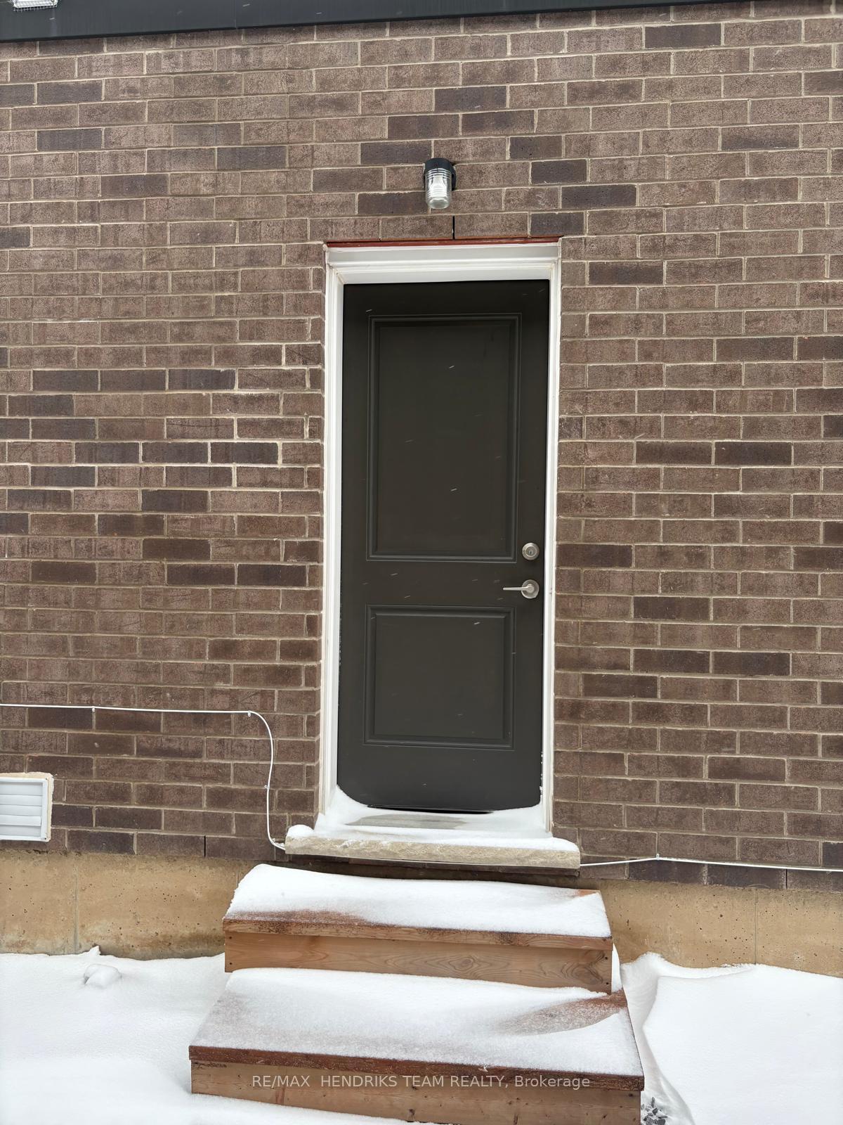 Photo 3 of Unit Basement Unit Only, 146 Bur Oak Drive, Thorold, Confederation Heights — HOMEH