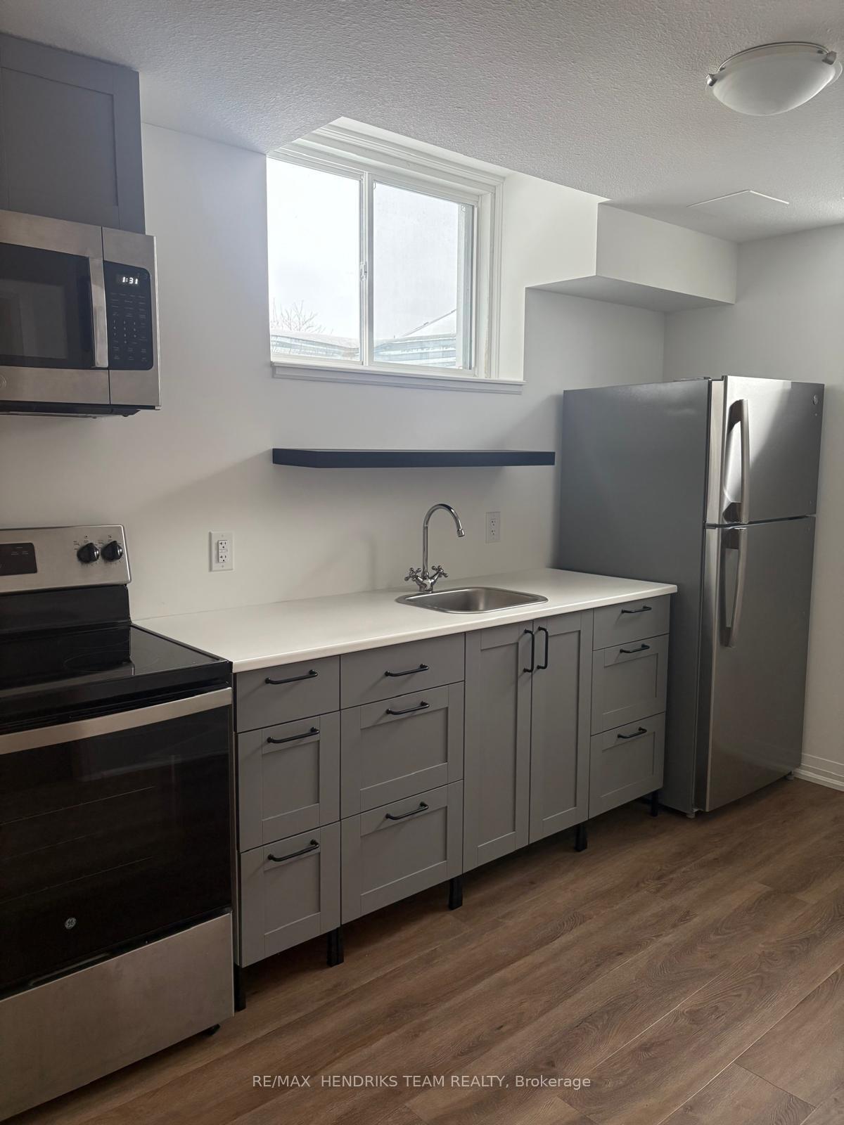 Photo 8 of Unit Basement Unit Only, 146 Bur Oak Drive, Thorold, Confederation Heights — HOMEH