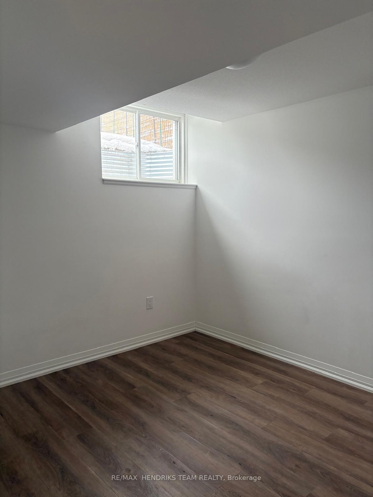 Photo 12 of Unit Basement Unit Only, 146 Bur Oak Drive, Thorold, Confederation Heights — HOMEH
