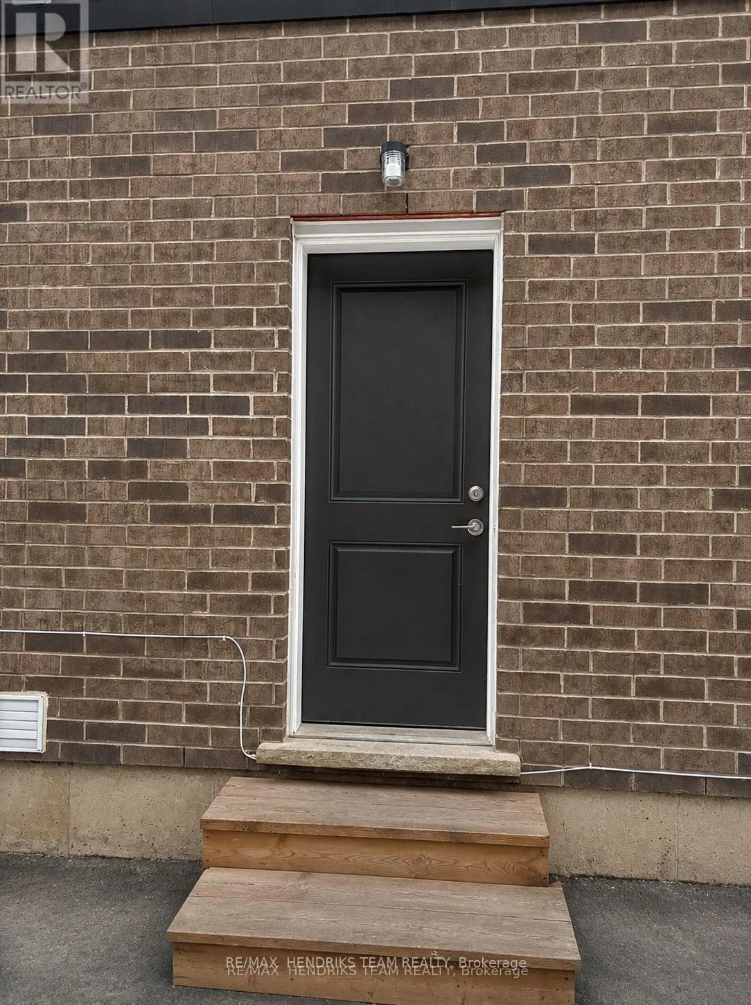 Photo 4 of Unit Basement Unit Only, 146 Bur Oak Drive, Thorold, Confederation Heights — HOMEH