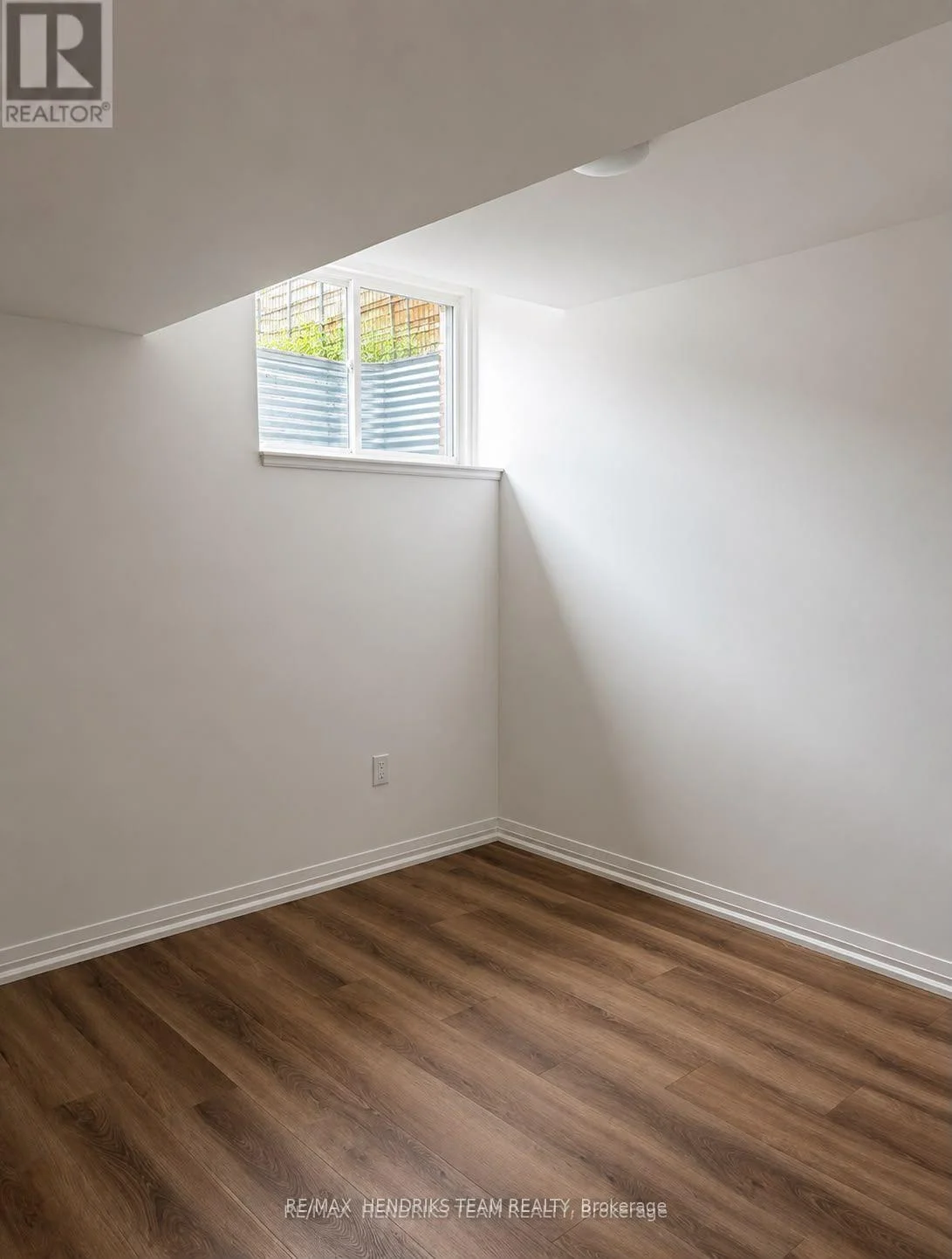 Photo 13 of Unit Basement Unit Only, 146 Bur Oak Drive, Thorold, Confederation Heights — HOMEH