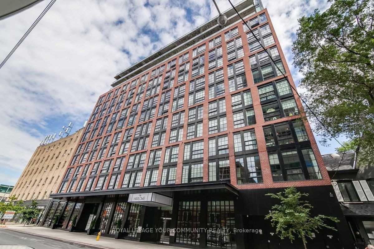 Front of Unit 915, 608 Richmond Street W