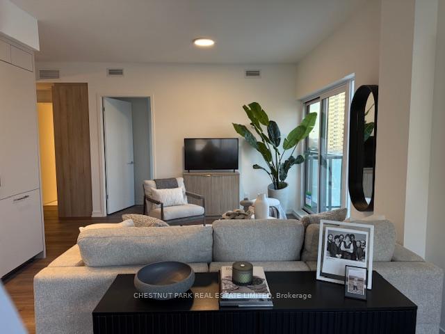 Photo 8 of Unit 603, 863 St Clair Avenue, Toronto, Wychwood — HOMEH