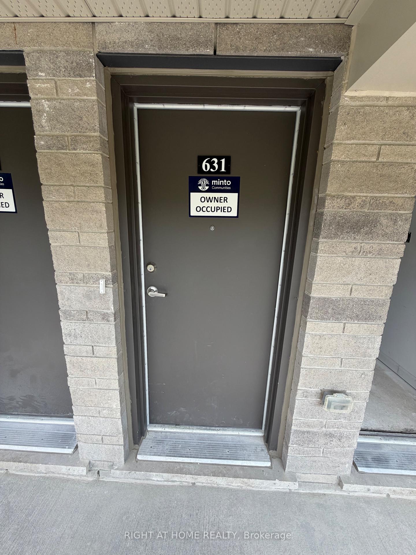 Photo 2 of 631 FEEDMILL Private, Ottawa, Kanata - Kanata Lakes/Heritage Hills — HOMEH