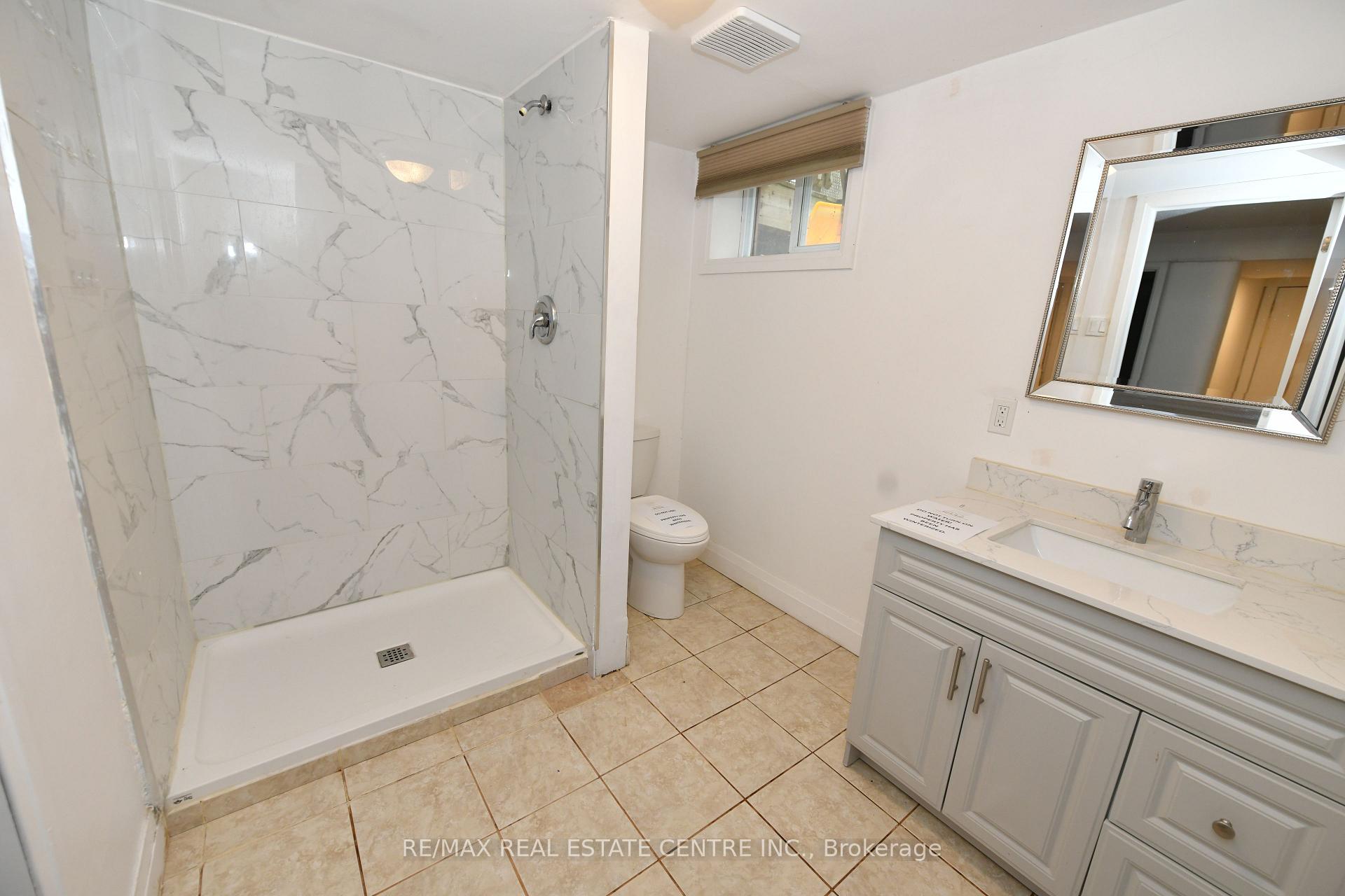 Photo 10 of 15 Miller Drive, Hamilton, Ancaster — HOMEH